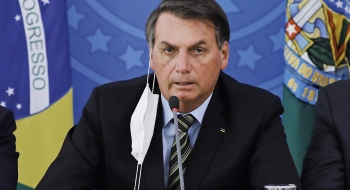 Bolsonaro pede para caminhoneiros não entrarem em greve